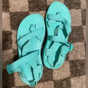 Madden Girl Water Sandals sz 7 Mint Green